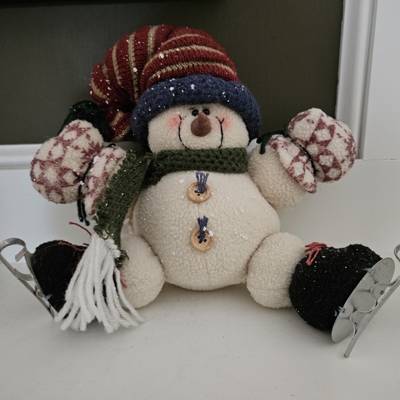 Snowmen Sitting Stuffed Set Holiday Winter Christmas Decoration - Picture 7 of 11